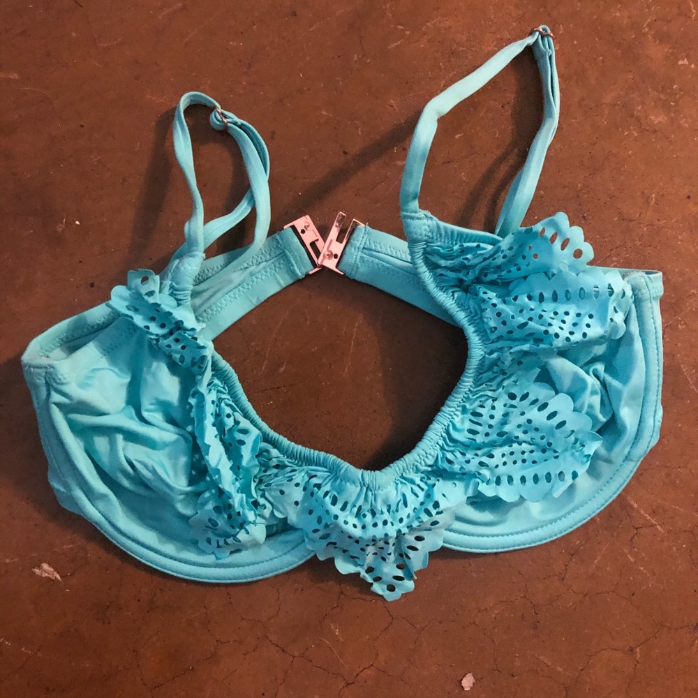 H&M women’s bathing suit Top bikini
